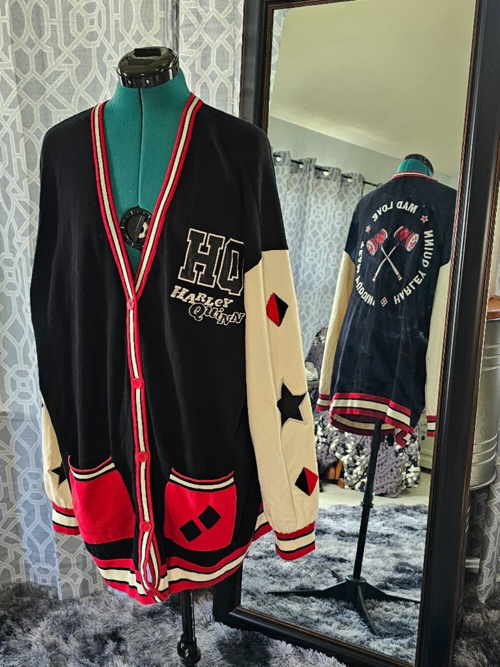 DC Comics Harley Quinn Icons Varsity Cardigan – BoxLunch Exclusive – Size 3XL